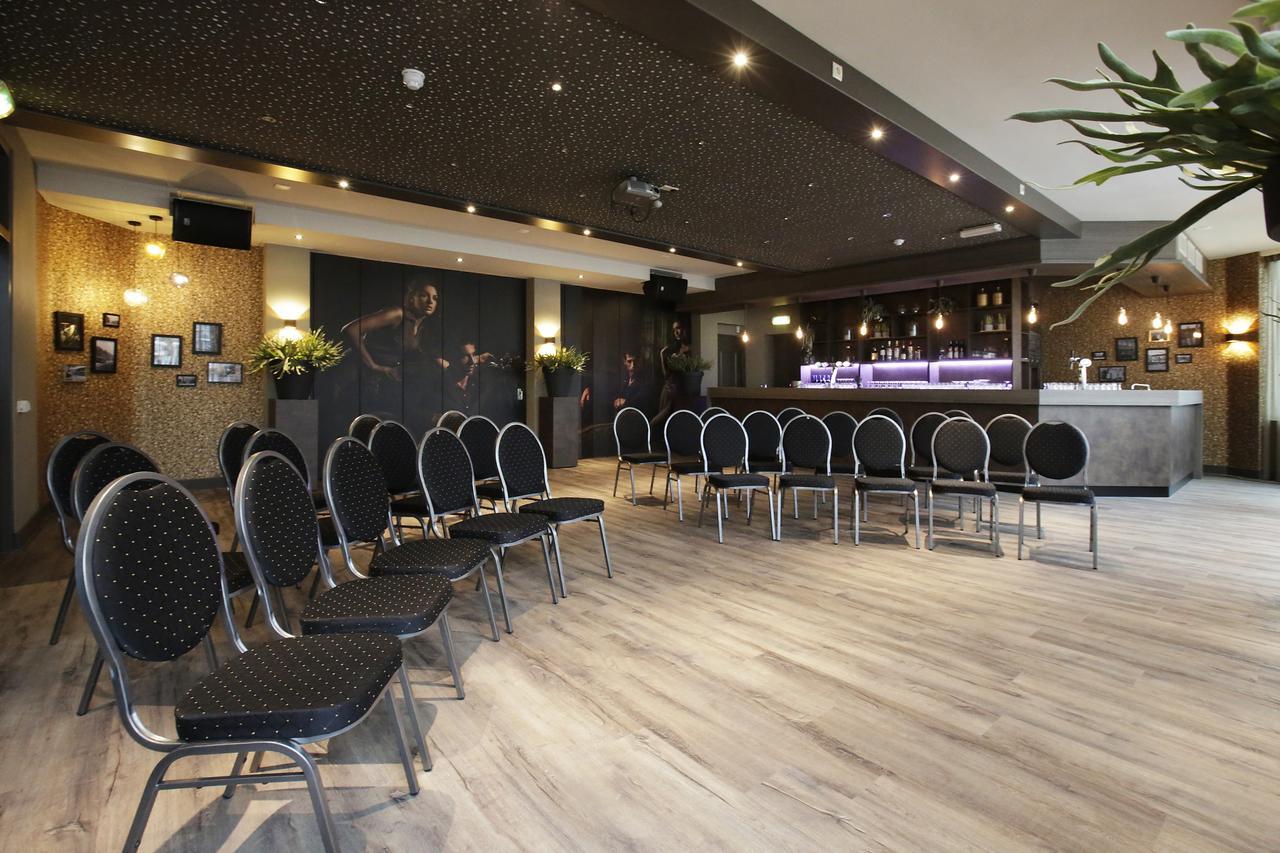 Hotel De Valk Valkenswaard Esterno foto